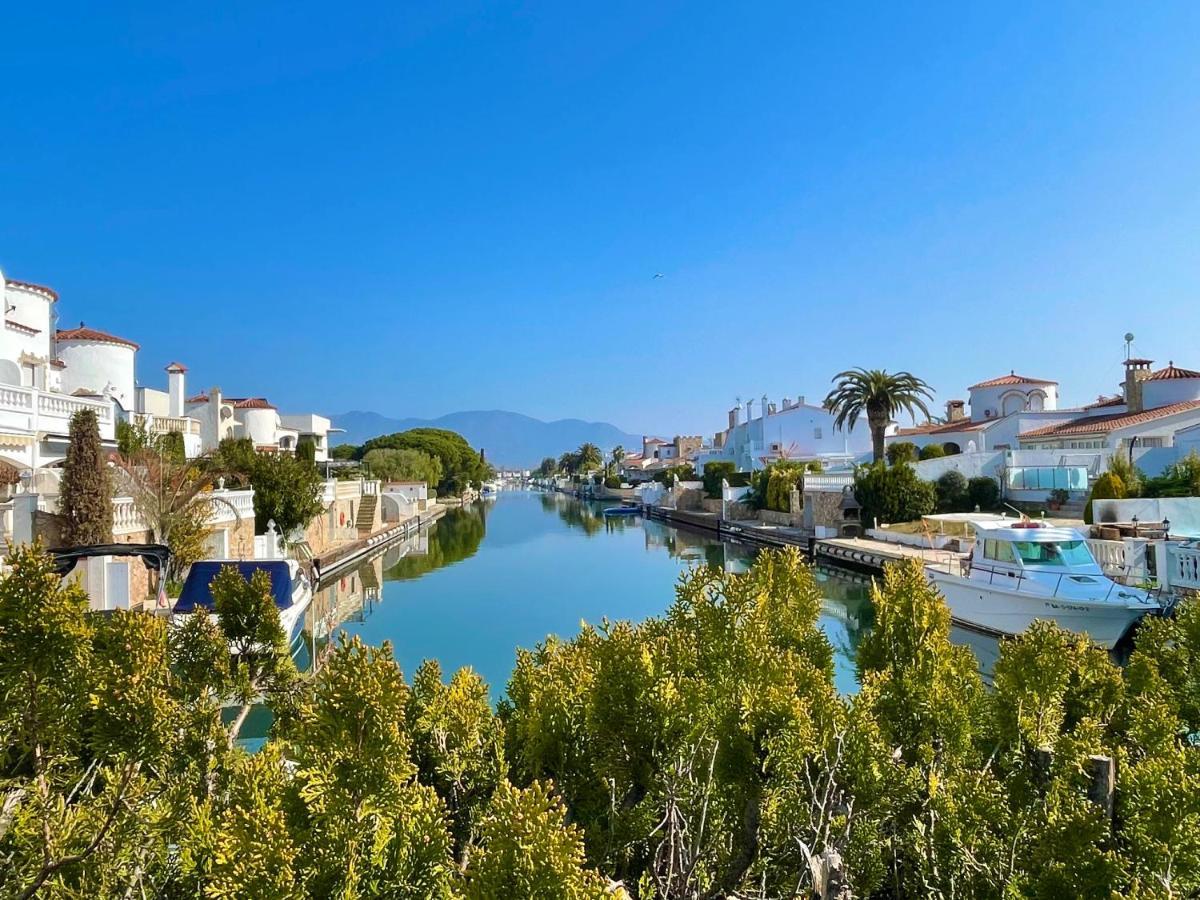 Apartamento Vistas Al Mar Aire Acondicionado Wifi Empuriabrava Buitenkant foto